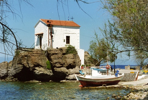 Zur Fotogalerie "Skala Sikaminia"